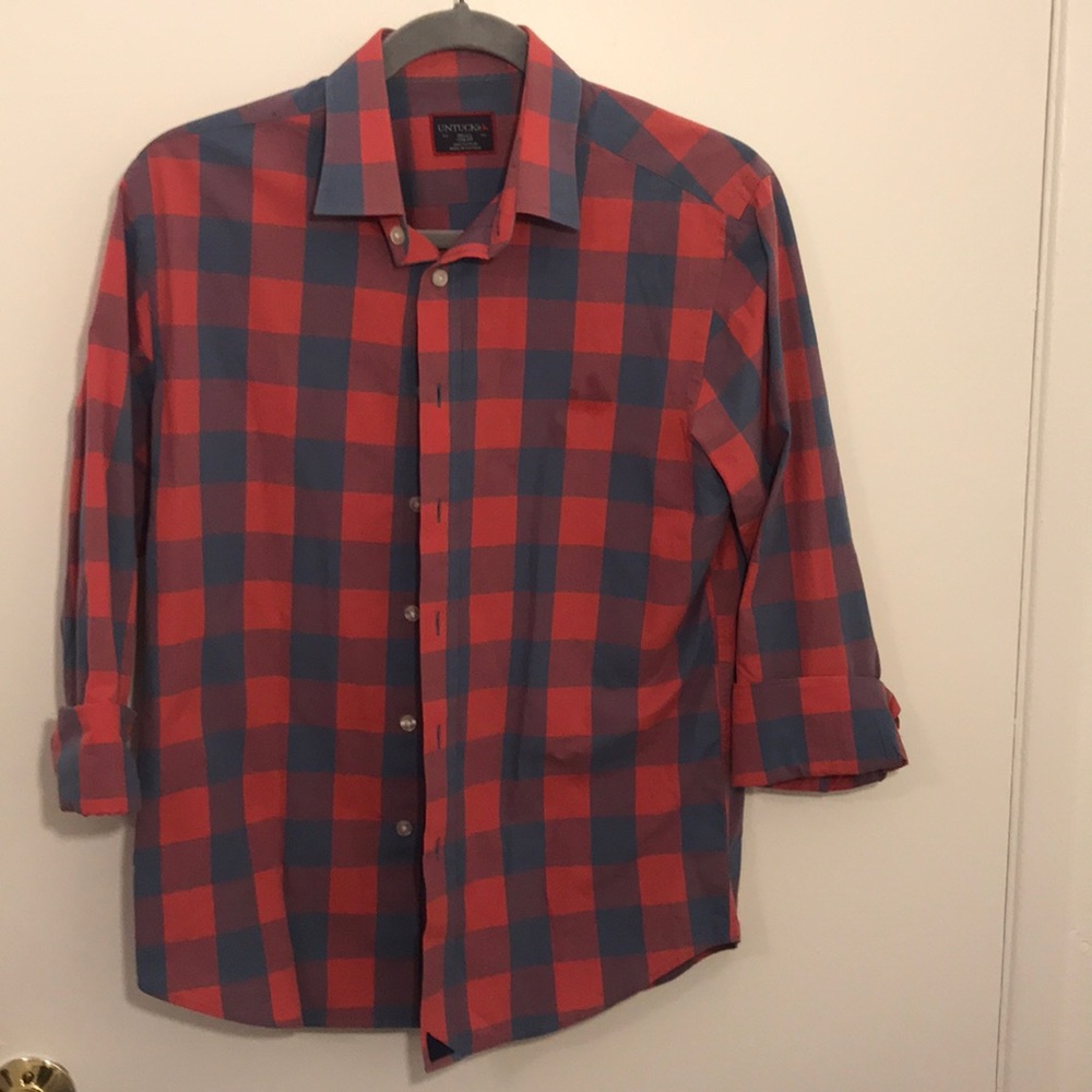 Intuckit plaid red button up